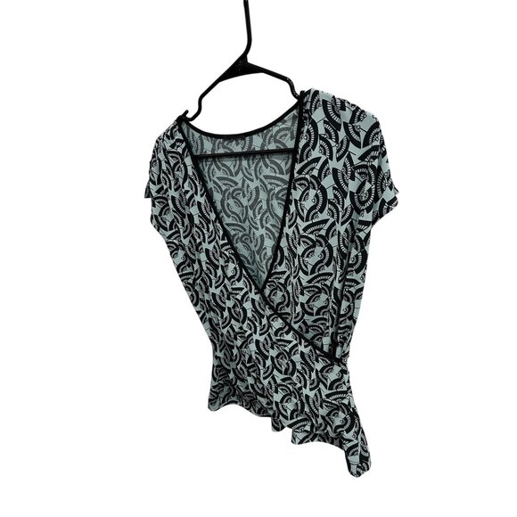 Womens Wrap Style Short Sleeve Top  Black Fan Pattern Light Blue Fabric Size L - Picture 3 of 8